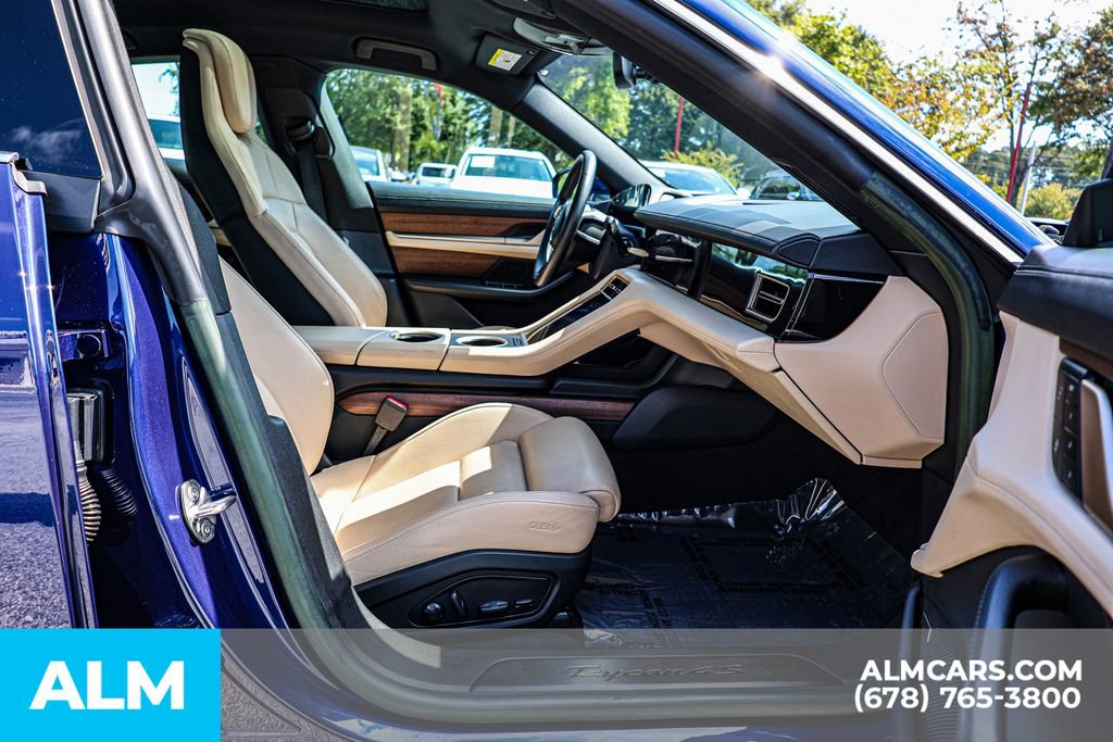 Used 2022 Porsche Taycan 4S image 22