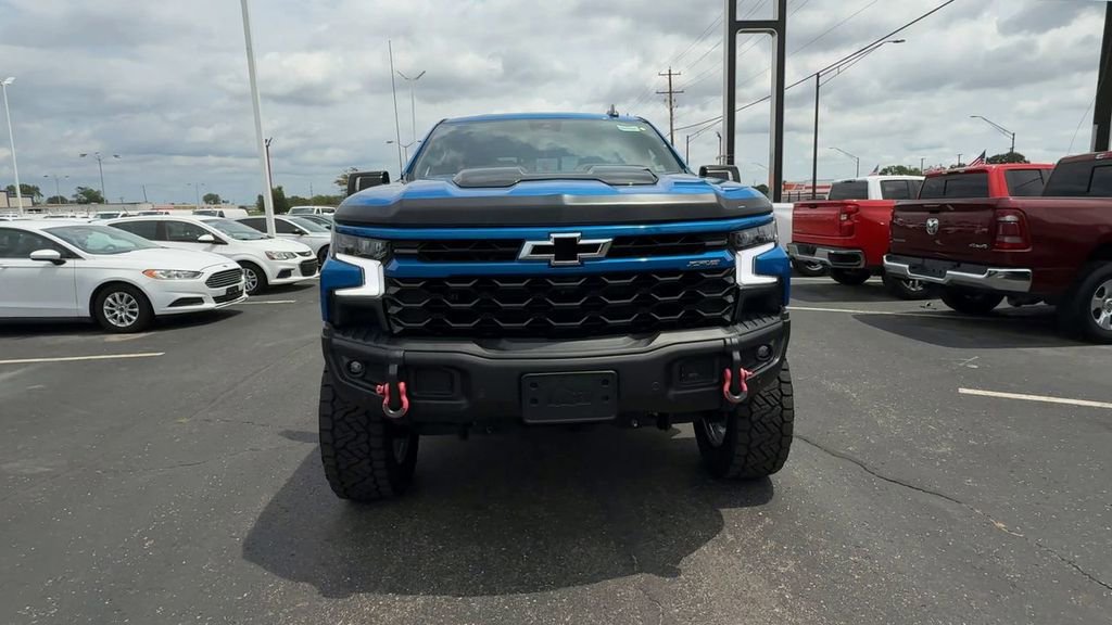 Used 2024 Chevrolet Silverado 1500 ZR2 w/ ZR2 Bison Edition AWD/4WD image 3