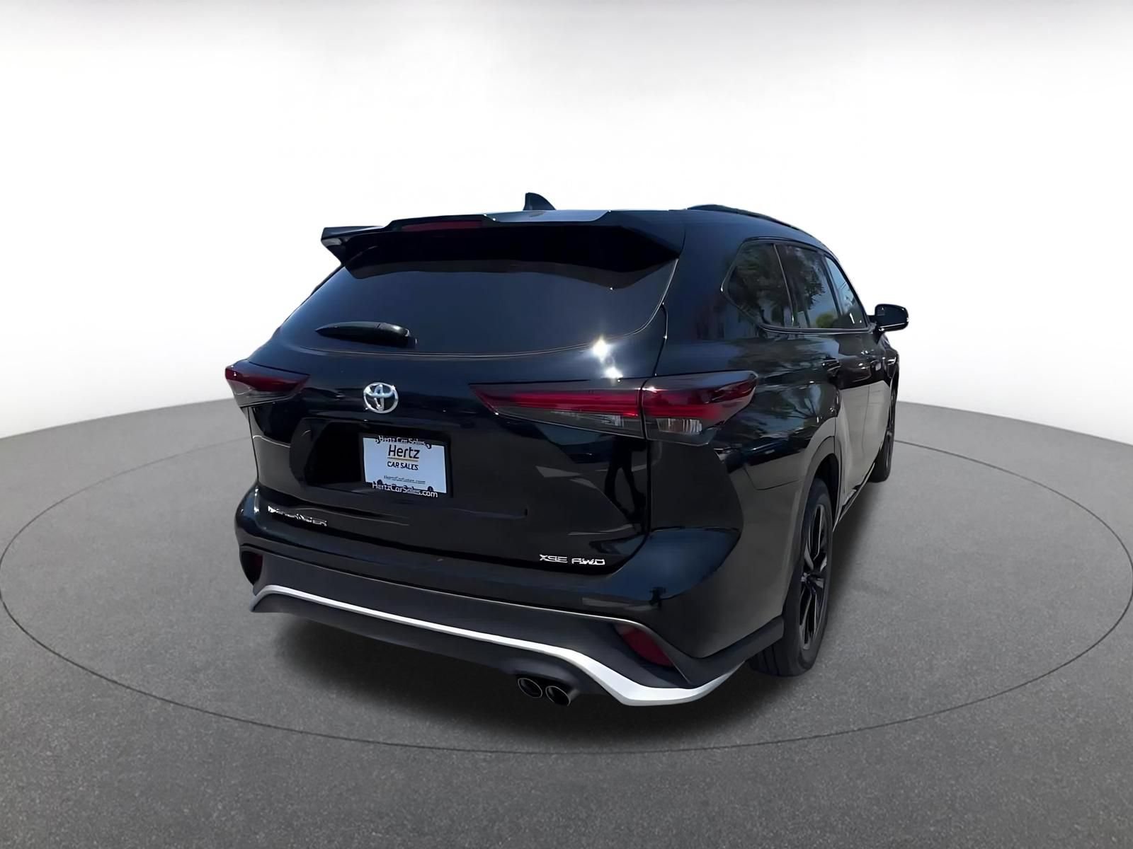 Used 2025 Toyota Highlander XSE AWD/4WD image 14