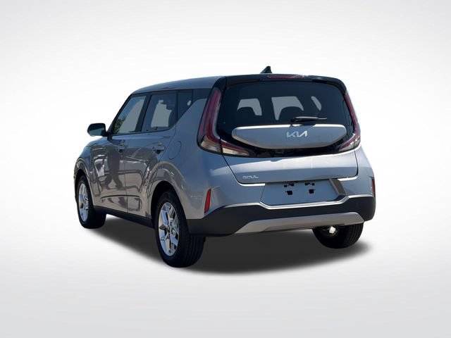 Certified 2023 Kia Soul LX w/ LX Technology Package FWD image 17