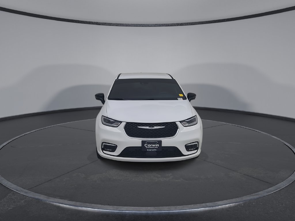 Certified 2025 Chrysler Pacifica Select AWD/4WD image 6