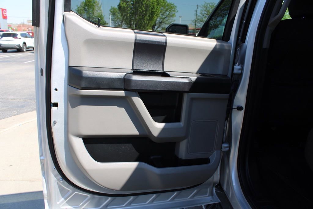 Used 2017 Ford F150 XL w/ Equipment Group 101A Mid AWD/4WD image 25