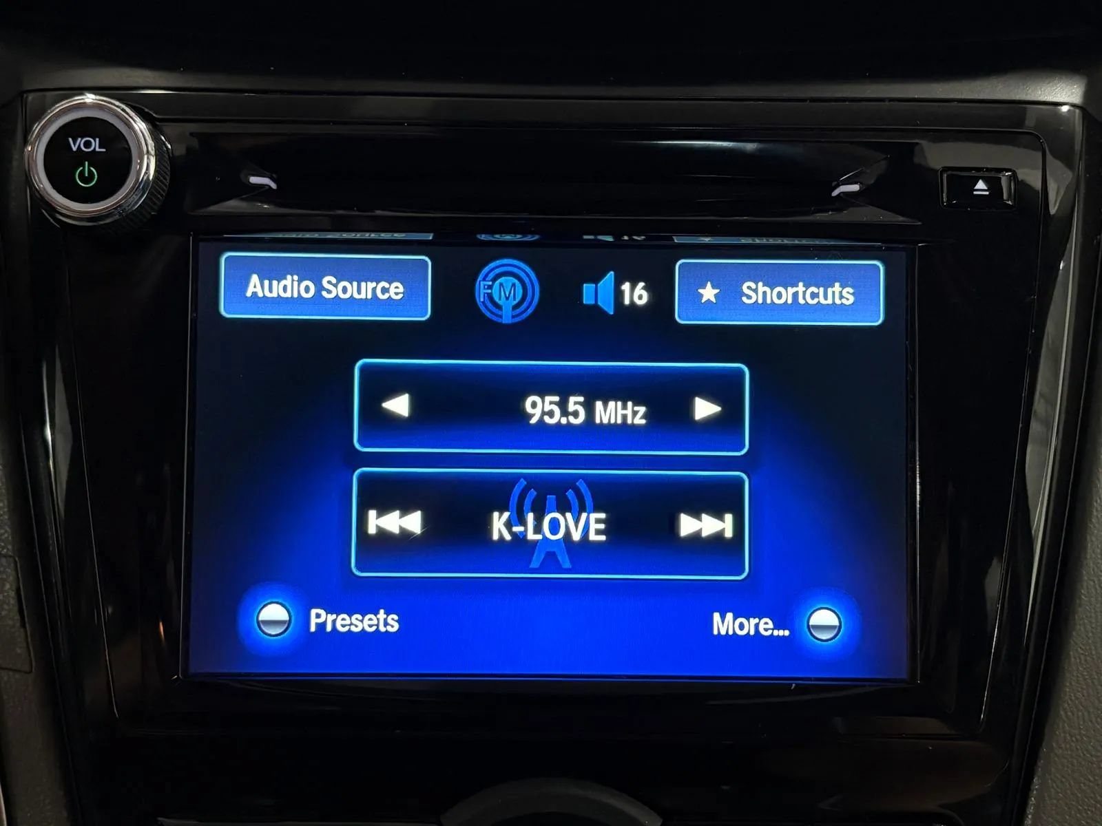 Used 2017 Honda Odyssey EX-L image 13