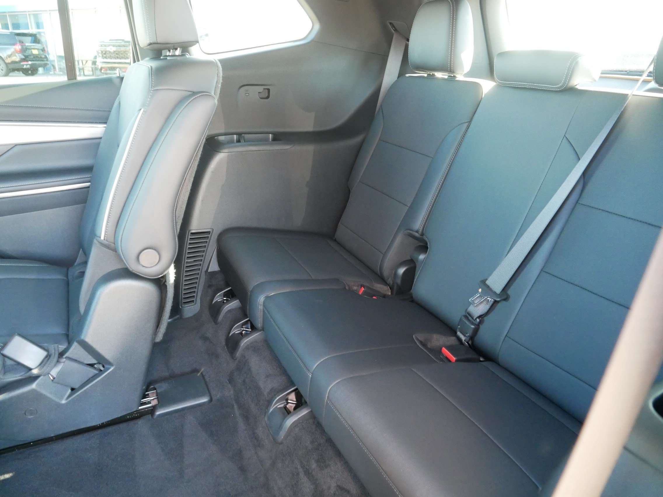 Used 2026 Buick Enclave Preferred AWD/4WD image 35