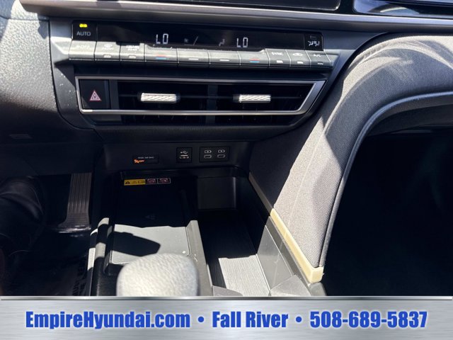 Used 2025 Toyota Camry LE FWD image 23