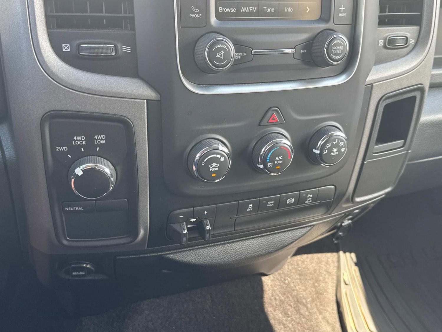 Used 2017 RAM 2500 Tradesman w/ Chrome Appearance Group AWD/4WD image 32