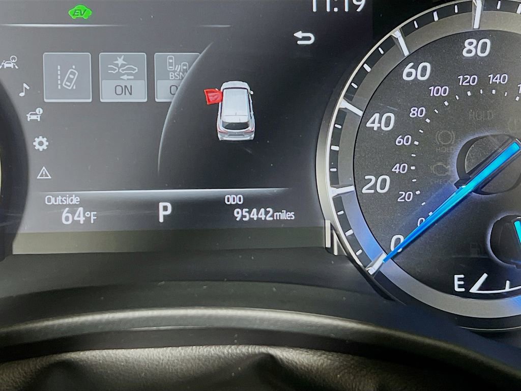 Certified 2020 Toyota Highlander XLE AWD/4WD image 12