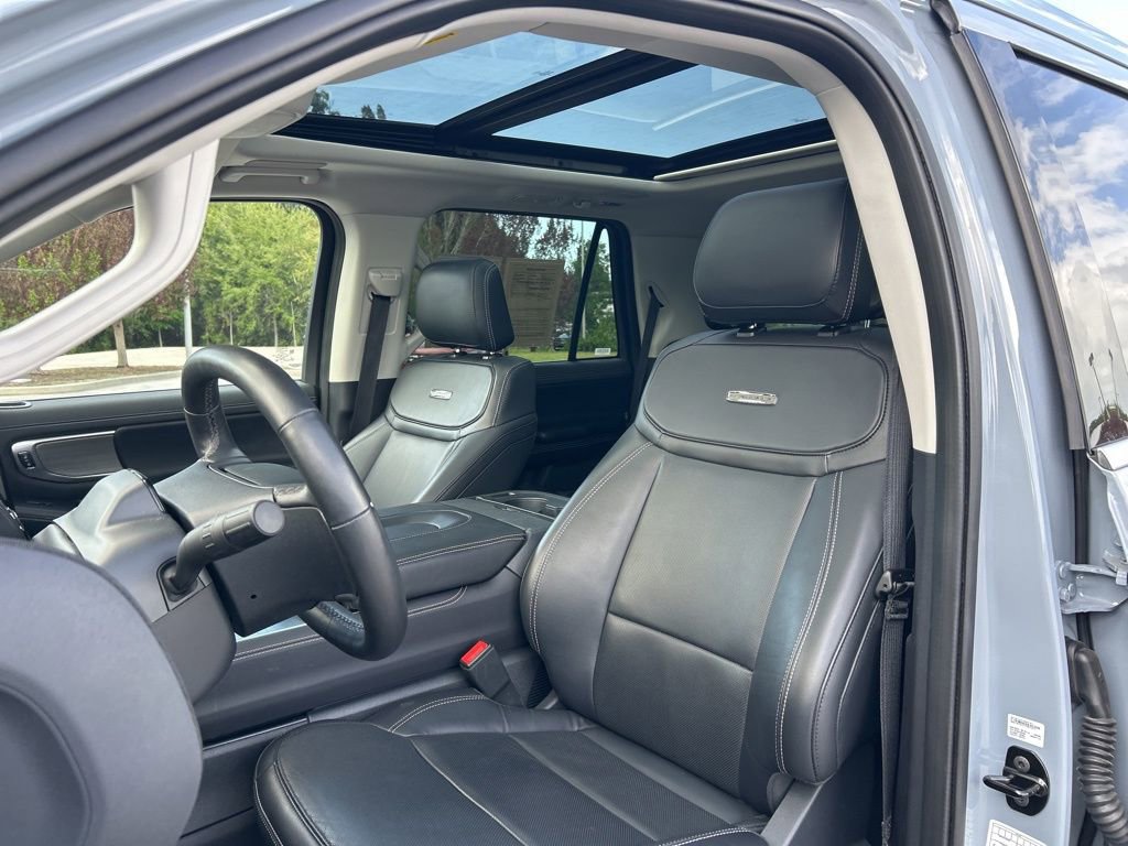 Used 2025 Ford Expedition Platinum w/ Driver's Package image 20