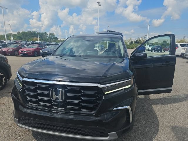 Used 2023 Honda Pilot EX-L image 11