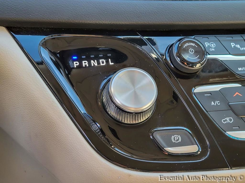 Used 2019 Chrysler Pacifica Touring-L w/ Advanced Safetytec Group image 24