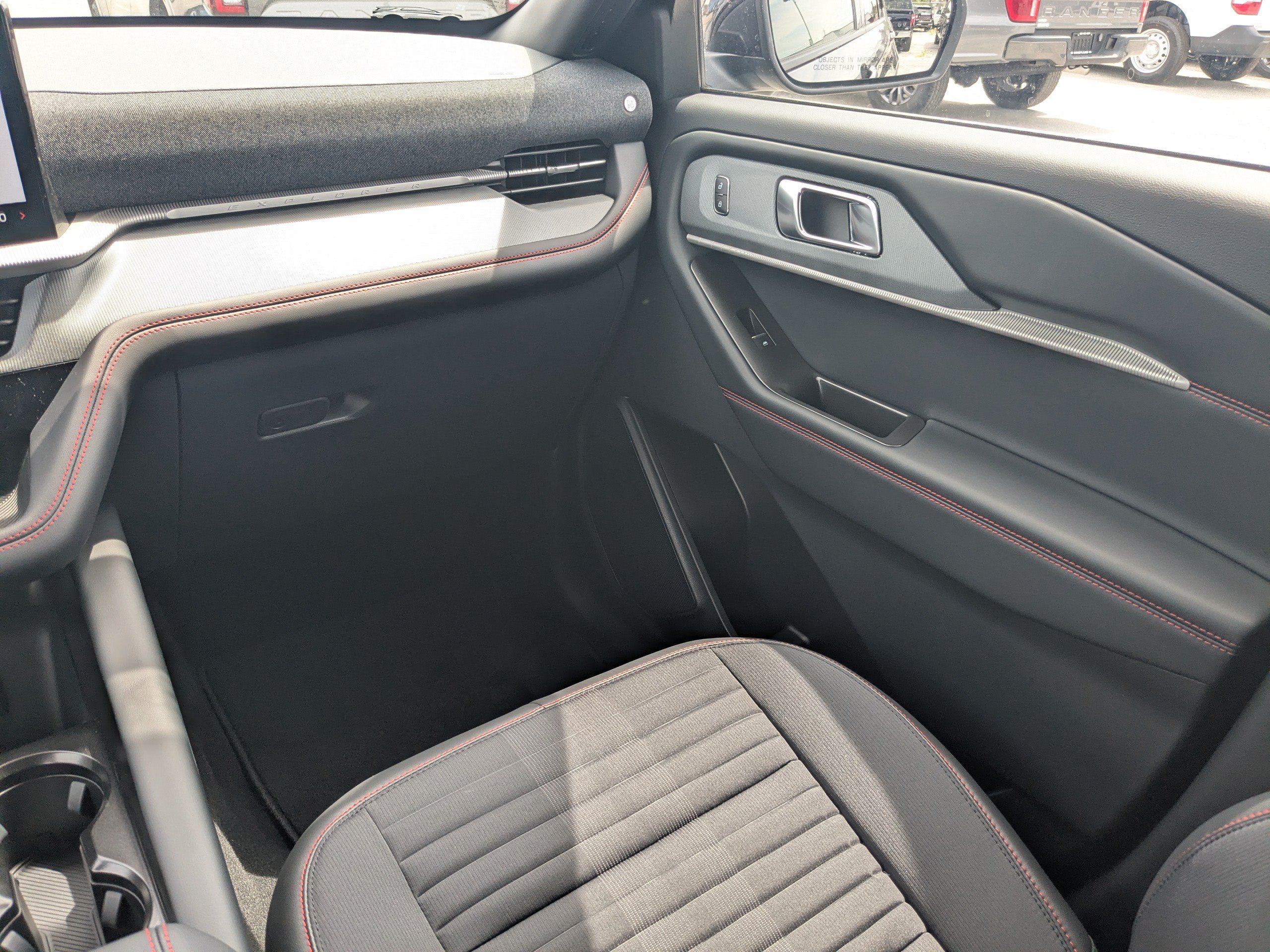 New 2026 Ford Explorer ST-Line w/ ST-Line Street Pack RWD image 18