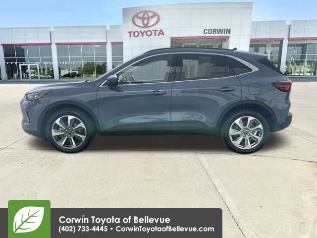 Used 2023 Ford Escape Platinum video 2