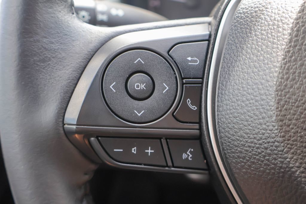 Used 2024 Toyota Corolla SE FWD image 13