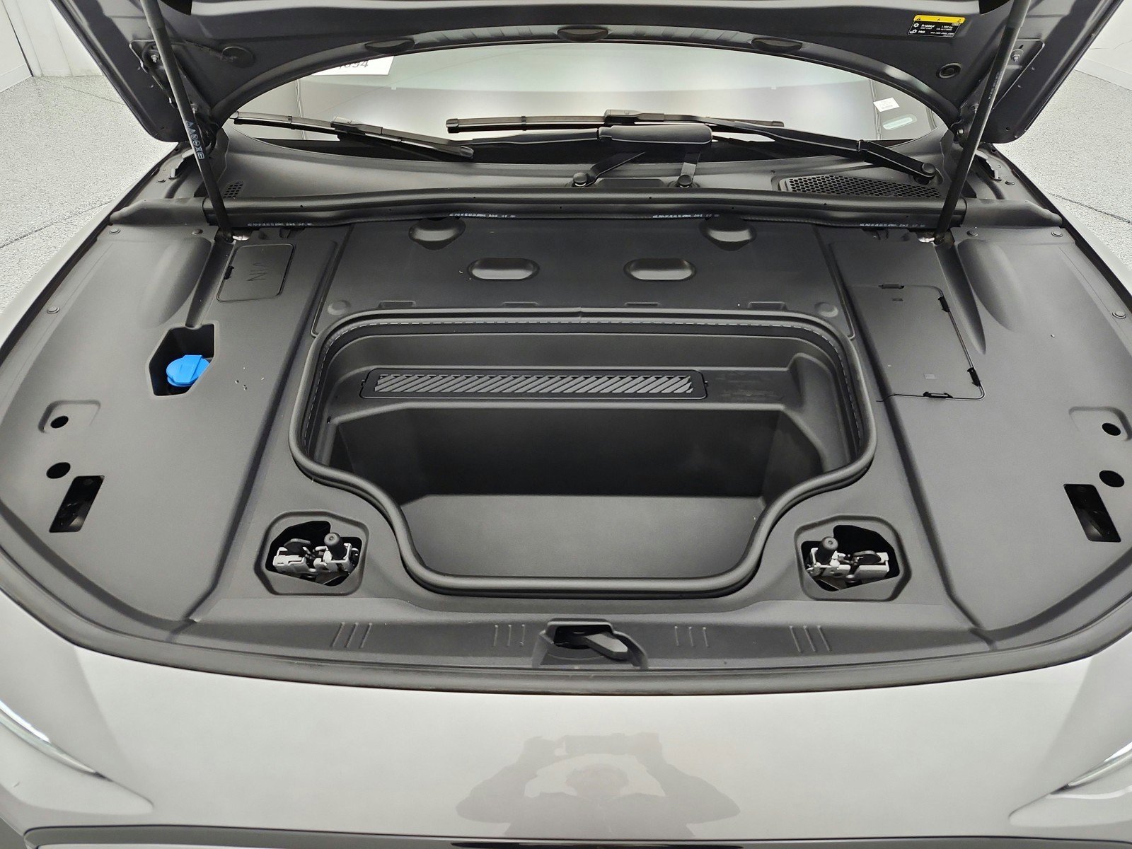 Used 2025 Audi A6 e-tron Premium w/ Ultra Package image 16