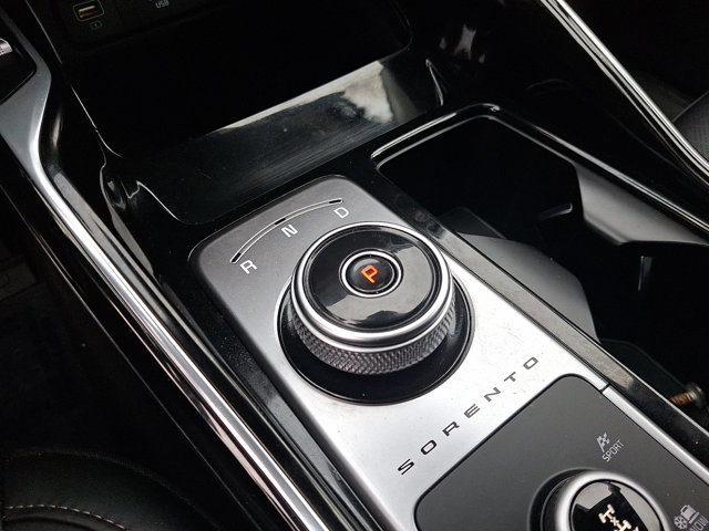 Used 2022 Kia Sorento SX w/ Panoramic Sunroof Package image 15