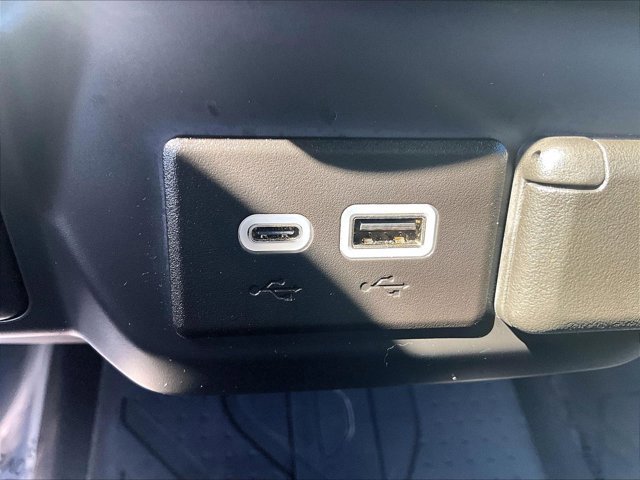 Used 2023 Chevrolet Silverado 1500 Custom image 25