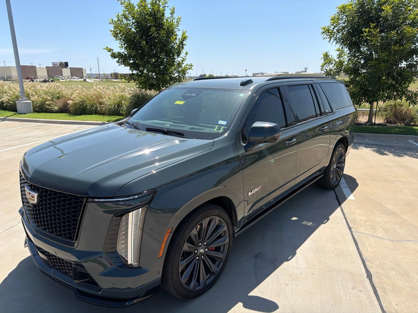 Certified 2025 Cadillac Escalade ESV V AWD/4WD image 5