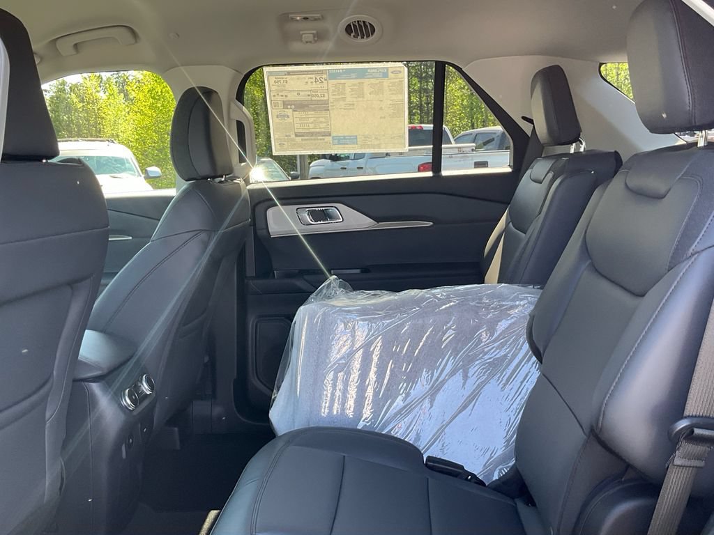 New 2026 Ford Explorer Active w/ Active Comfort Package RWD image 14