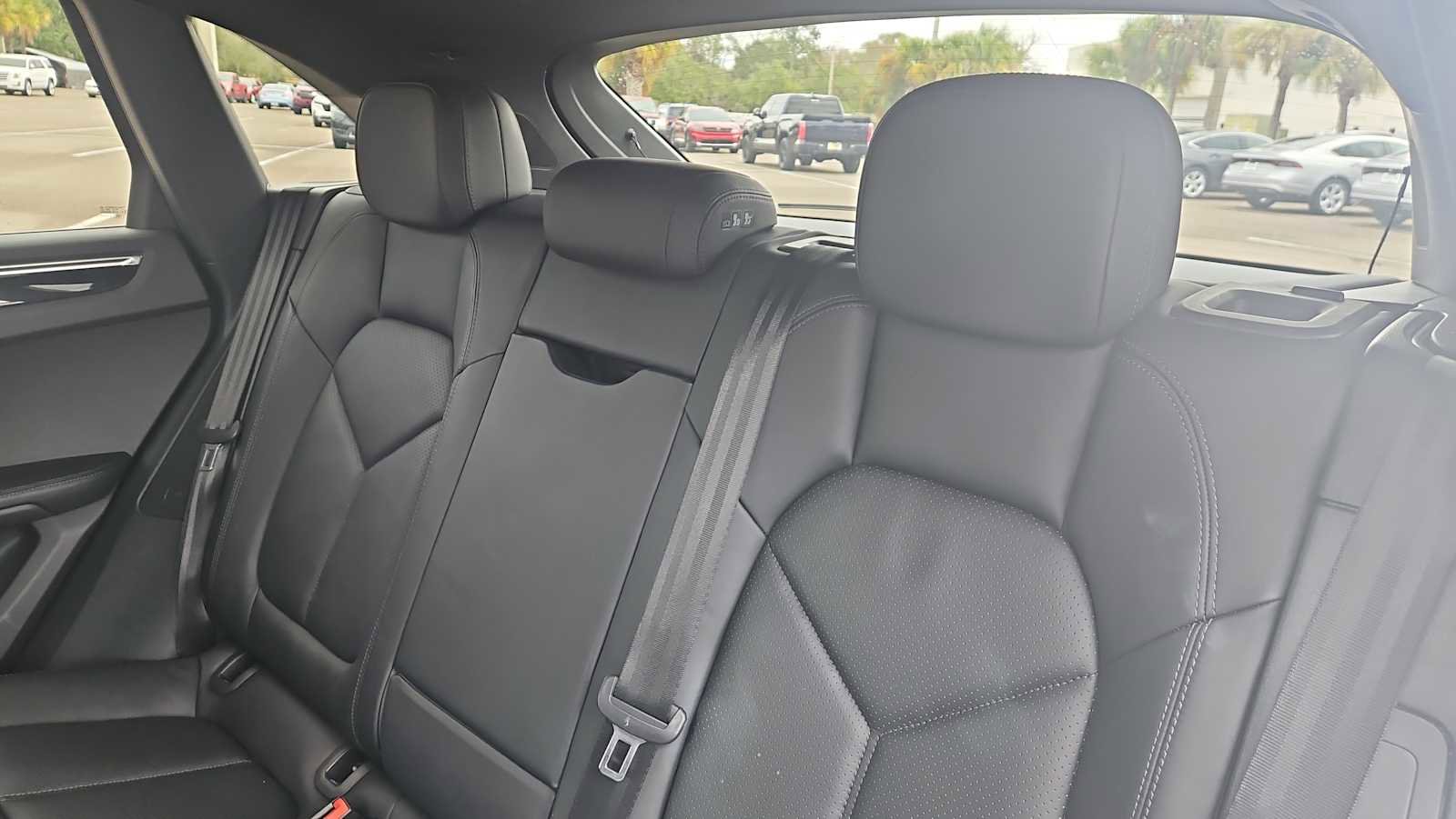 Used 2017 Porsche Macan image 25