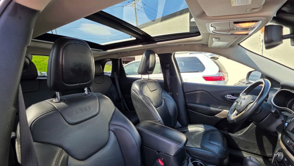 Used 2018 Jeep Cherokee Limited image 40