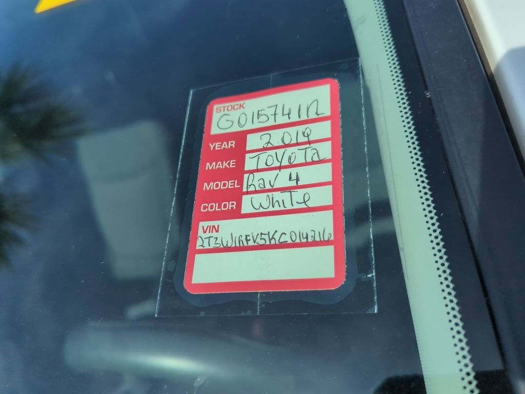 Used 2019 Toyota RAV4 XLE image 6