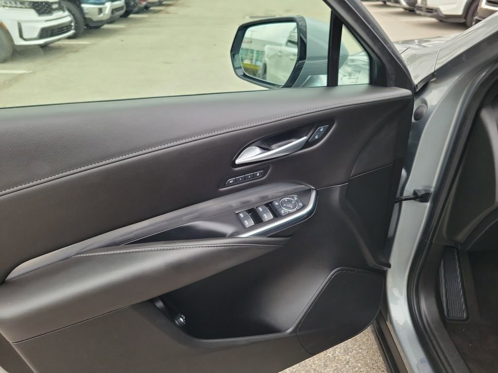 Used 2025 Cadillac XT4 Premium Luxury FWD image 24