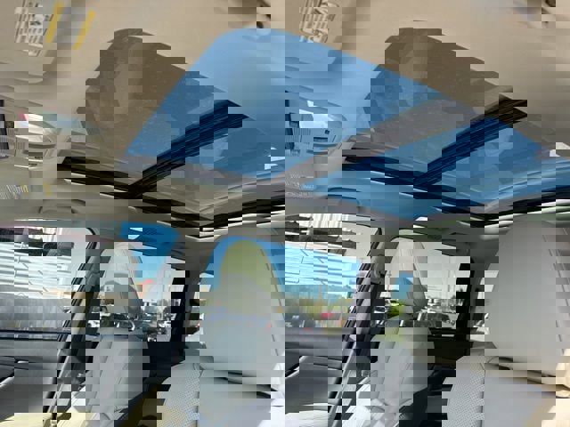 Certified 2022 Subaru Ascent Limited w/ Technology Package image 13