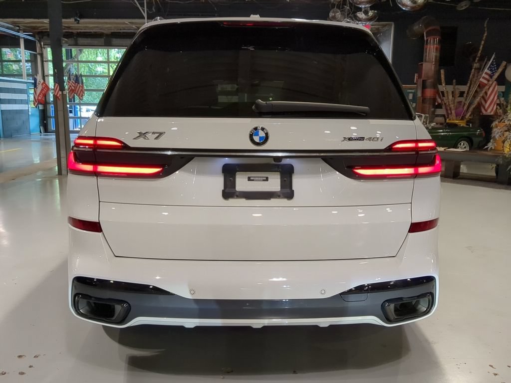 Used 2023 BMW X7 xDrive40i w/ Executive Package AWD/4WD image 9