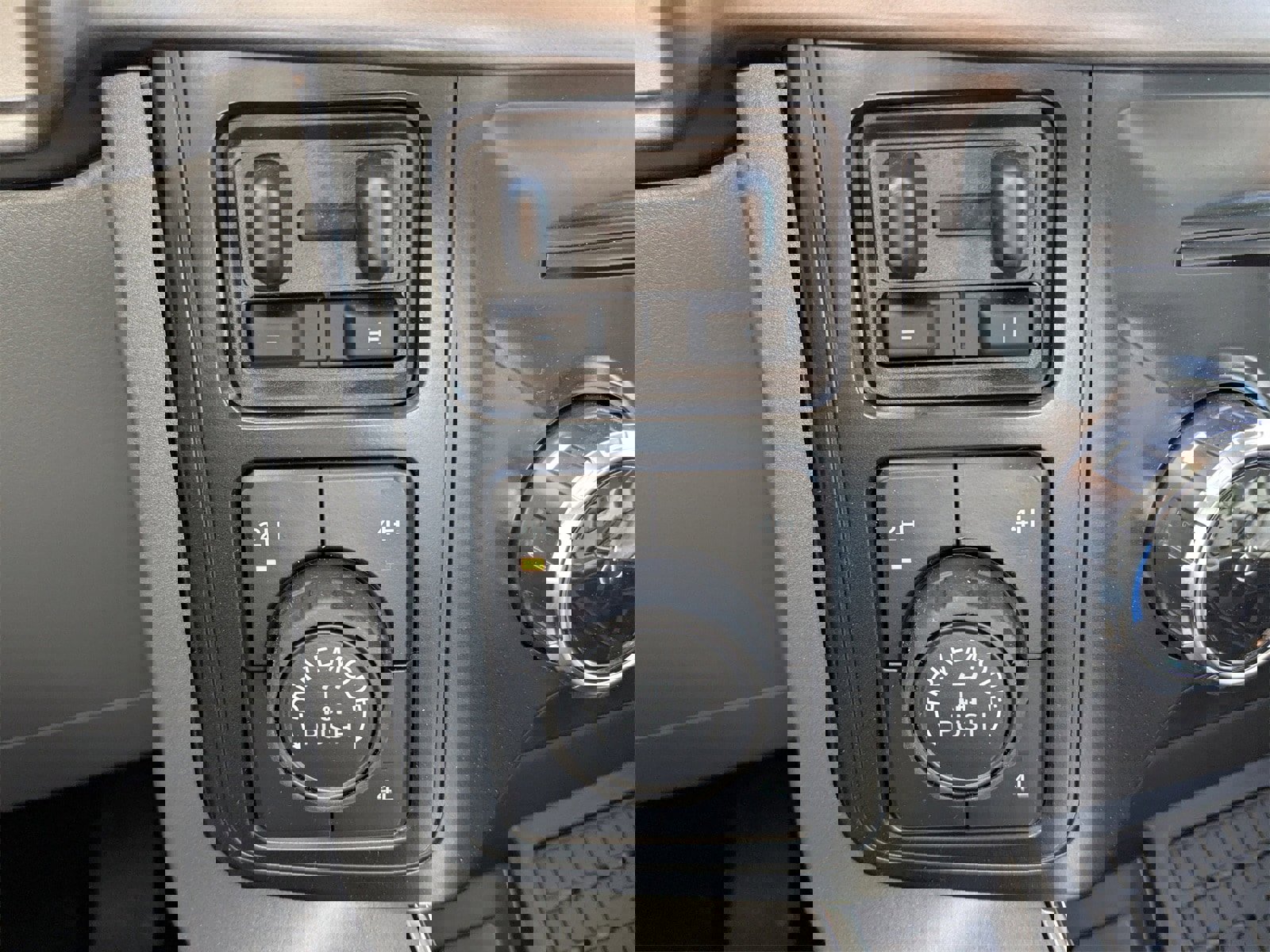 New 2025 Ford F150 XLT w/ Equipment Group 303A High image 42