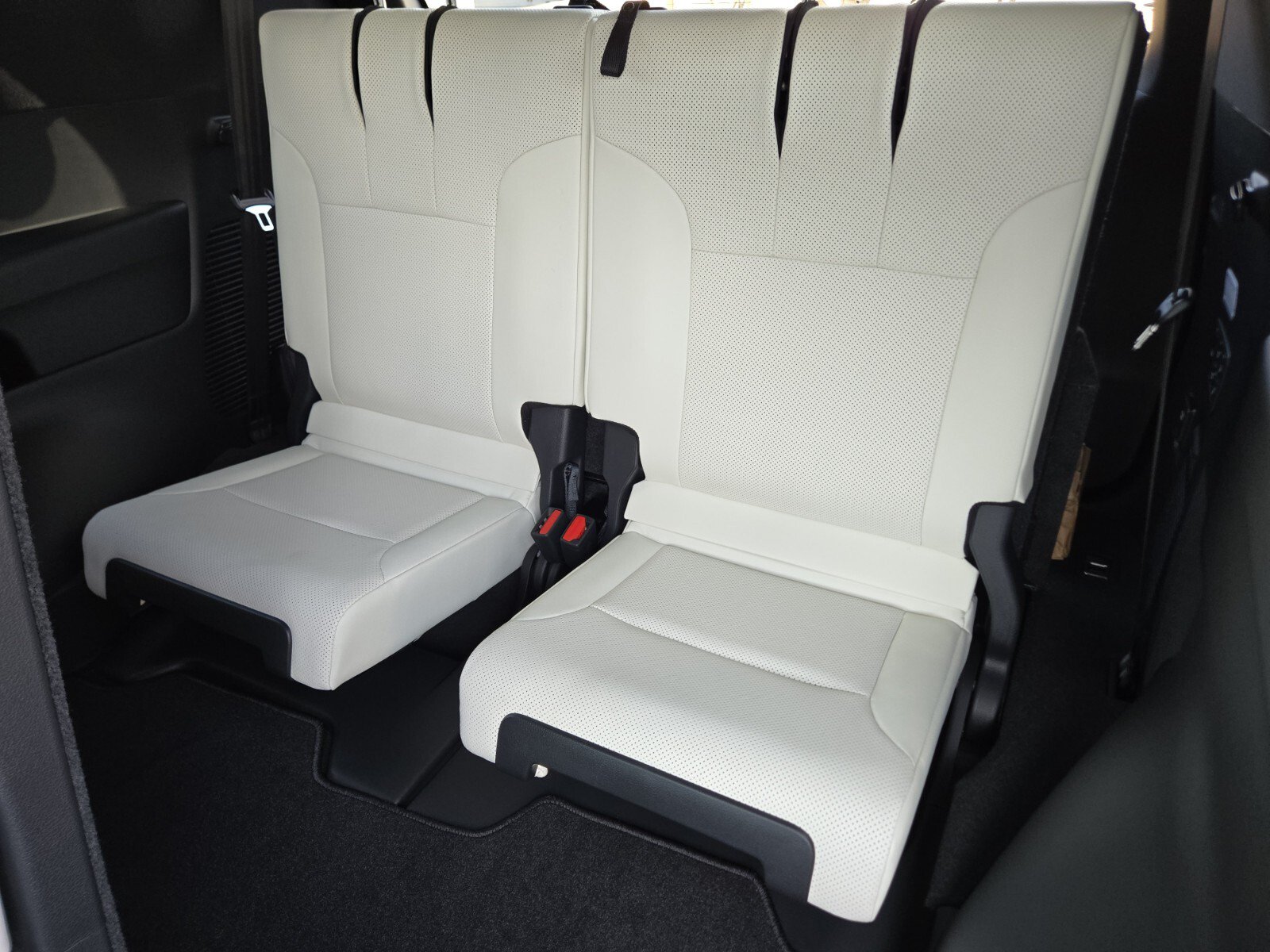 New 2026 Lexus LX 600 4WD w/ Luxury Package image 8