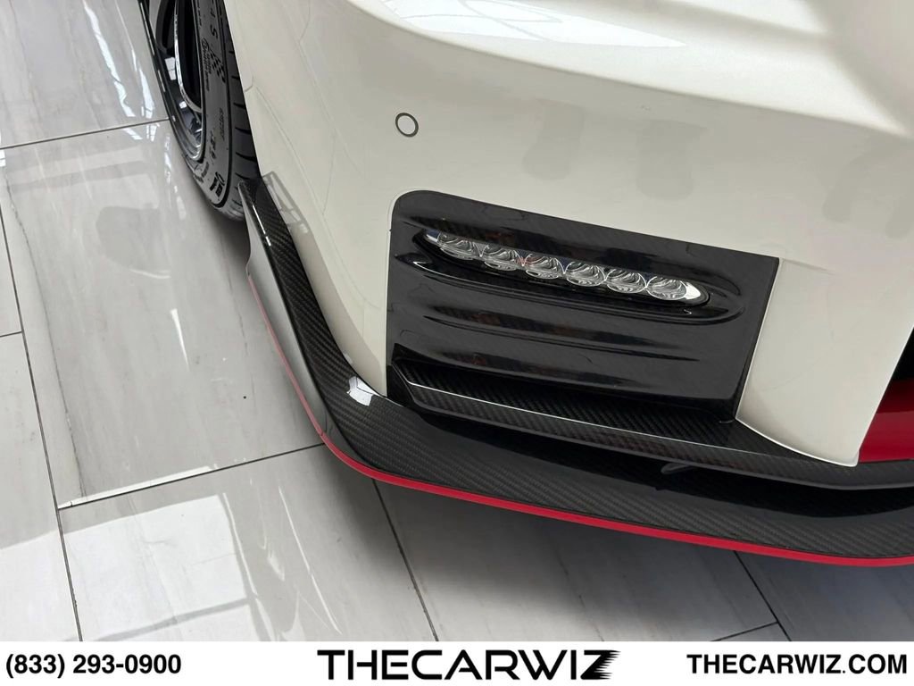 Used 2018 Nissan GT-R NISMO AWD/4WD image 7