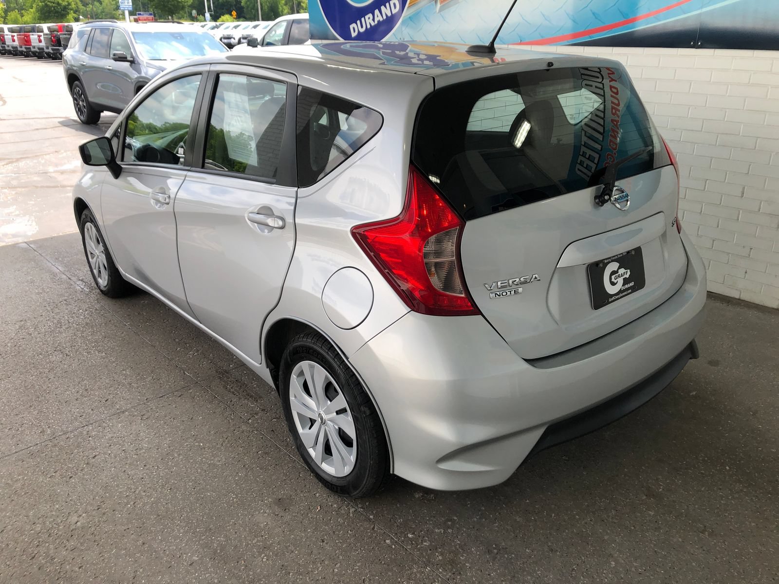 Used 2017 Nissan Versa Note SV FWD image 6