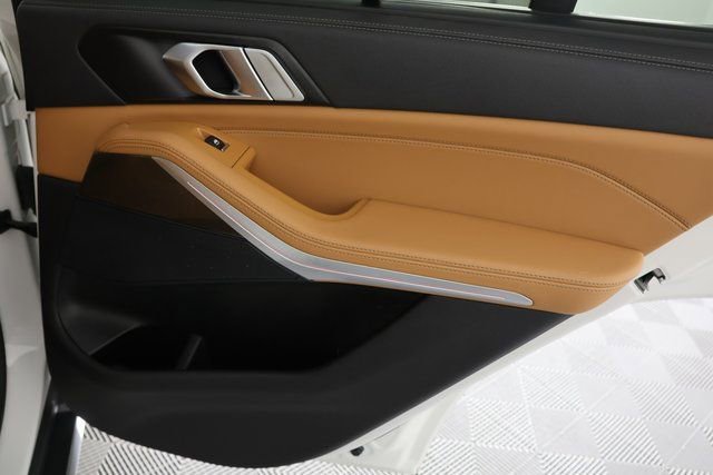 Used 2022 BMW X5 xDrive45e w/ Executive Package image 27