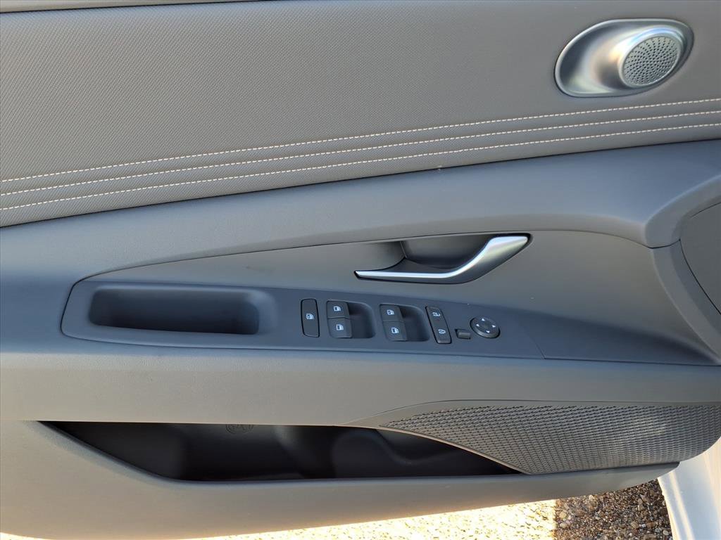 New 2026 Hyundai Elantra Sport image 13