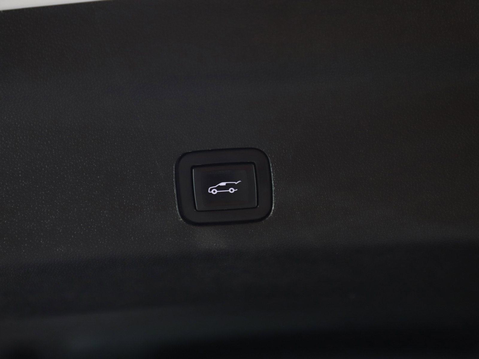 Used 2021 Chevrolet Tahoe Premier AWD/4WD image 19