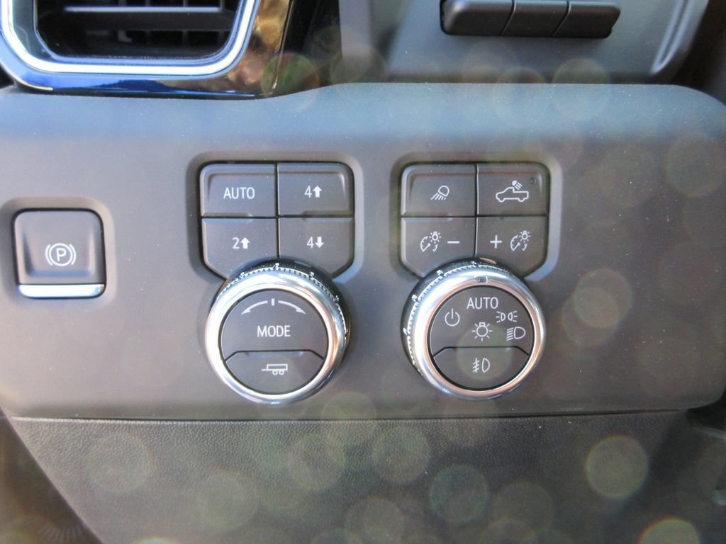 New 2026 GMC Sierra 2500 Denali Ultimate AWD/4WD image 18