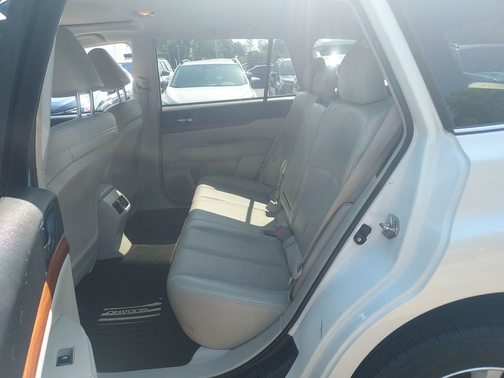 Used 2014 Subaru Outback 2.5i Limited w/ Moonroof Package AWD/4WD image 29