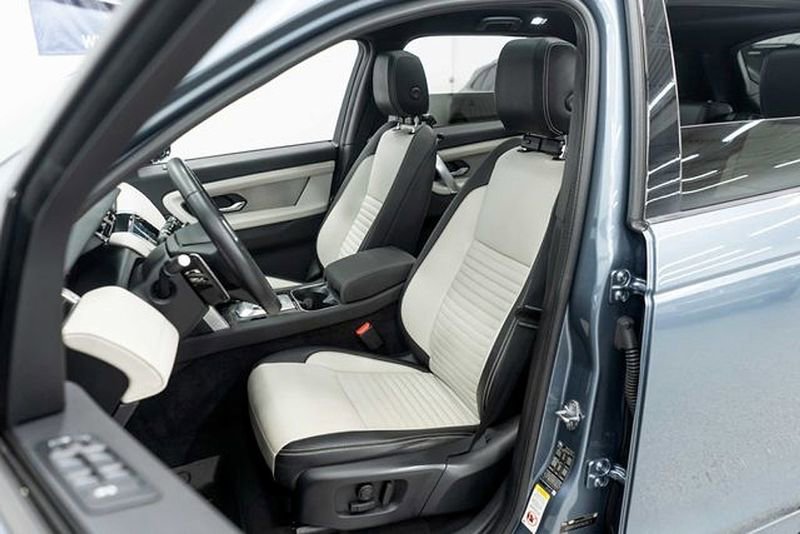 Used 2023 Land Rover Discovery Sport S R-Dynamic image 8