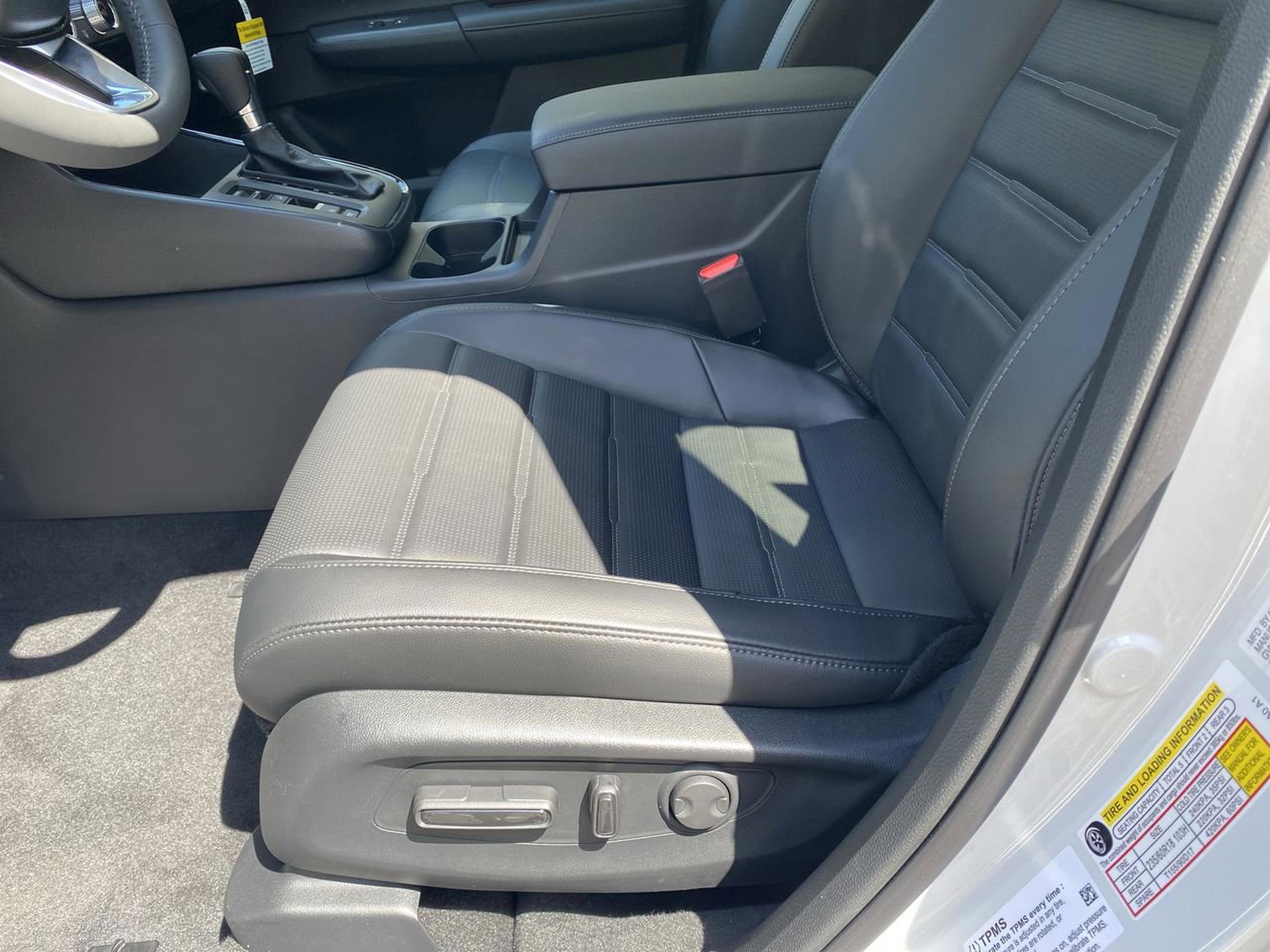 Used 2023 Honda CR-V EX-L image 11