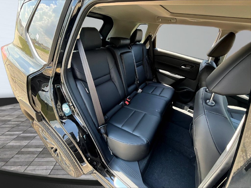 New 2026 Nissan Rogue Dark Armor AWD/4WD image 9