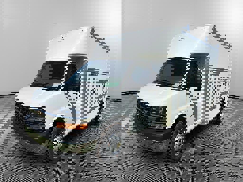 New 2026 Chevrolet Express 3500 w/ Power Convenience Package image 3