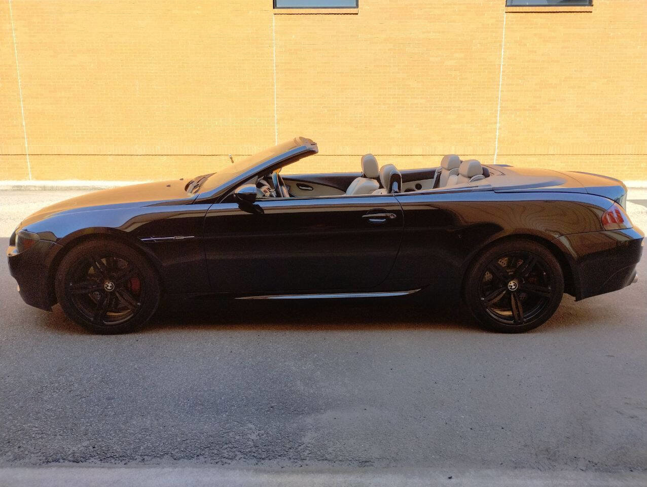 Used 2007 BMW M6 Convertible image 7