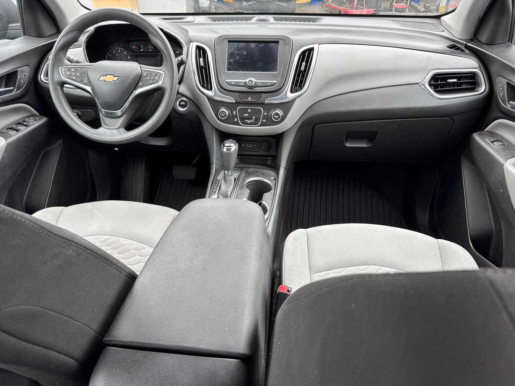 Used 2020 Chevrolet Equinox LS FWD image 5