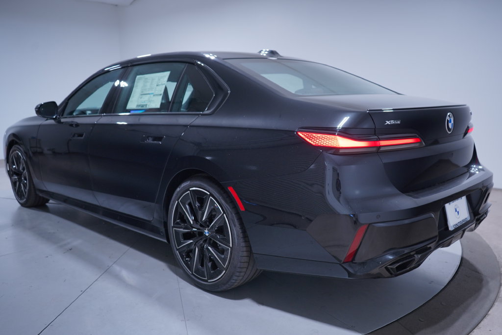 New 2026 BMW 760i xDrive w/ Executive Package AWD/4WD image 3