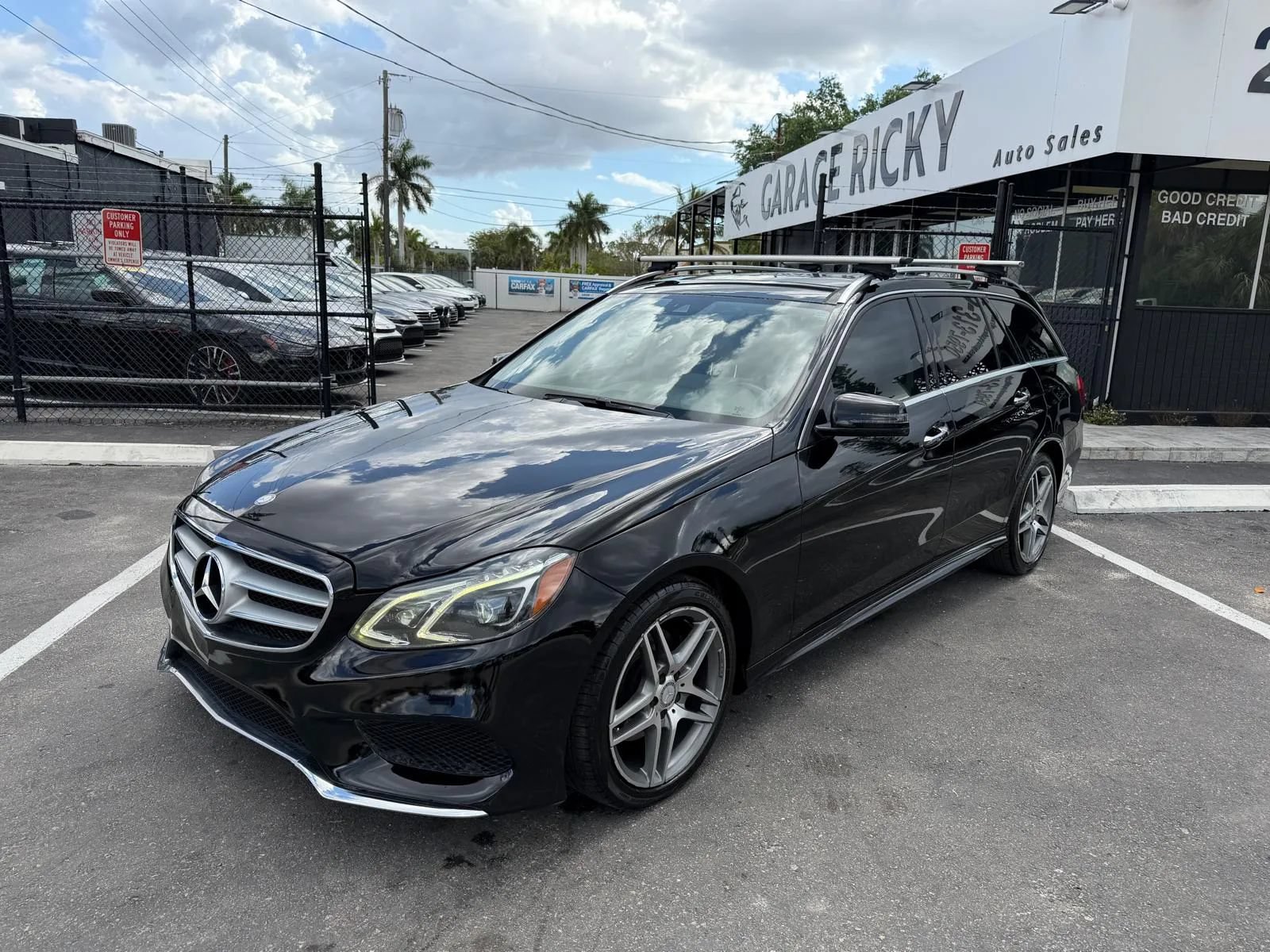 Used 2016 Mercedes-Benz E 350 4MATIC Wagon w/ Premium Package image 9
