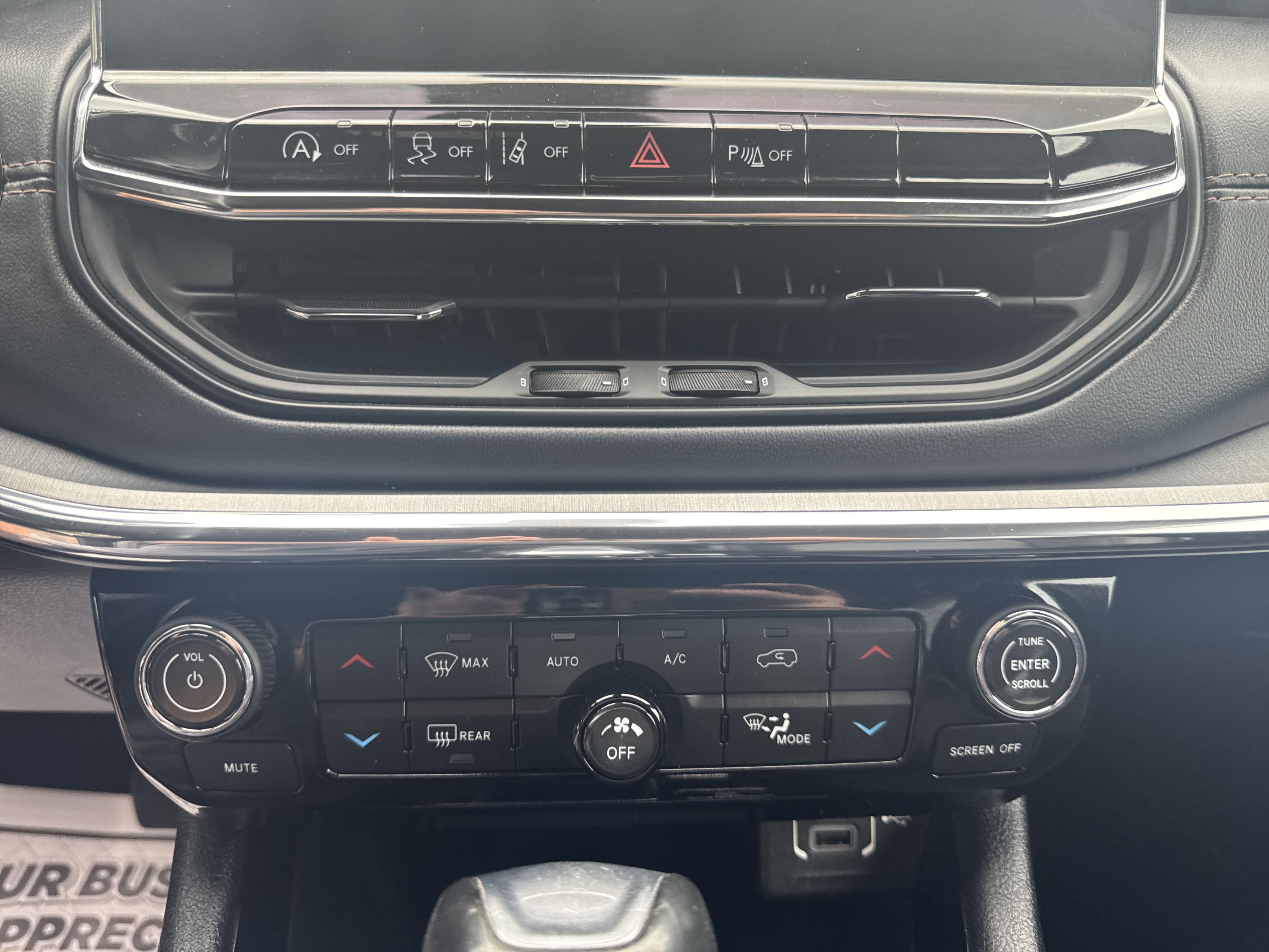 Used 2022 Jeep Compass Limited AWD/4WD image 16