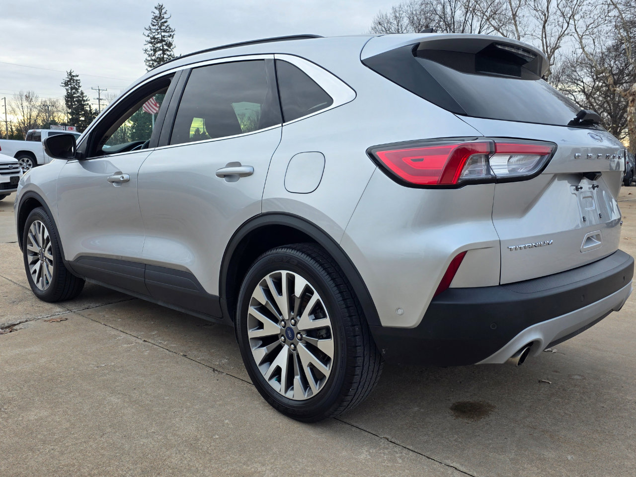 Used 2020 Ford Escape Titanium w/ Titanium Premium Package 2.0 image 14