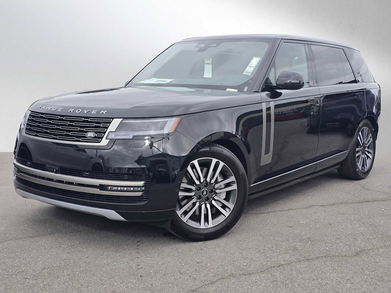 New 2025 Land Rover Range Rover Long Wheelbase SE image 3