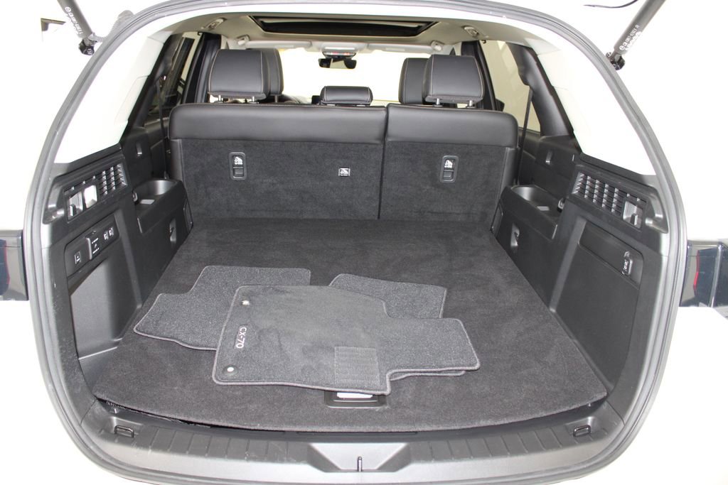 Used 2025 MAZDA CX-70 Plug-In Hybrid w/ Premium Pkg image 15