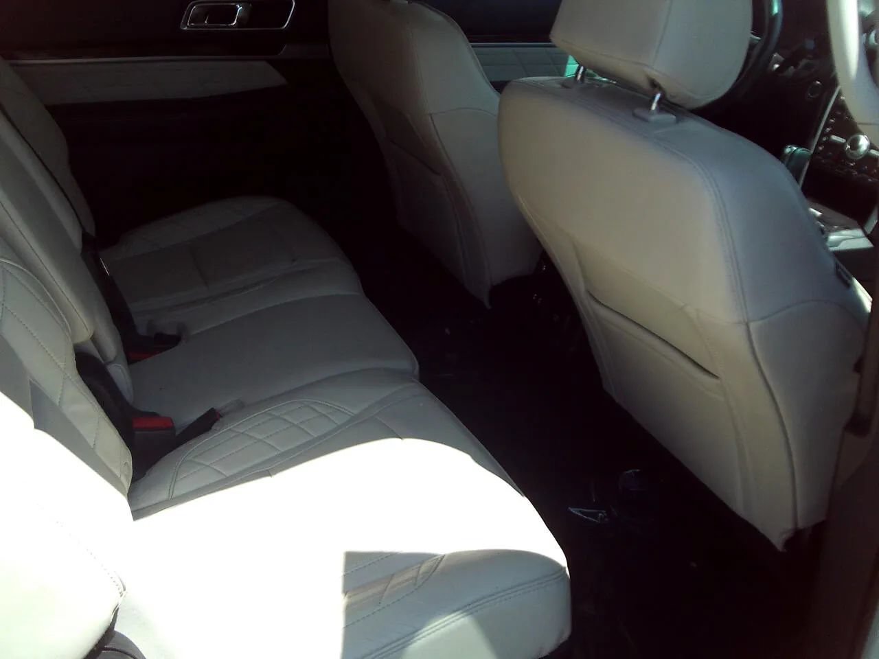 Used 2016 Ford Explorer Platinum AWD/4WD image 30